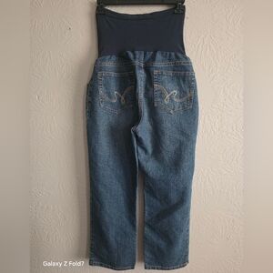 Motherhood Maternity Secret Fit Belly Crop Embroidered pockets crop jeans M